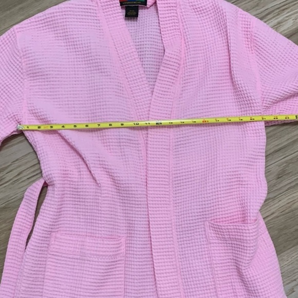 Terry Town Short Waffle Robe - Picture 6 of 7